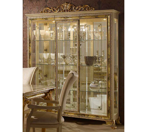 Шкаф-витрина трехдверная Катя (беж)